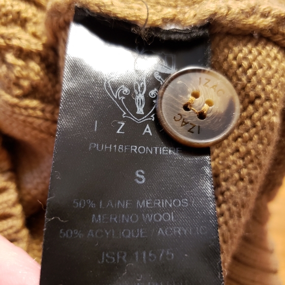 Izac Sweater - Picture 11 of 13